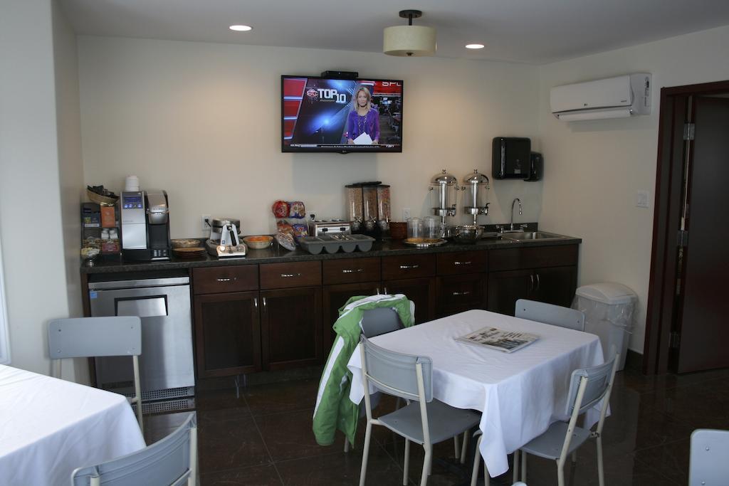 Lanes Riverhouse Inn & Cottages Montague ภายนอก รูปภาพ